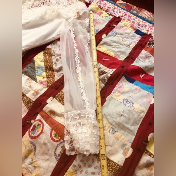 Vintage Wedding Dress Size 10 or Medium - Picture 12 of 17